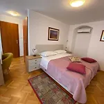 Vendégház Base Split