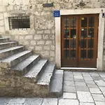 Base Vendégház Split